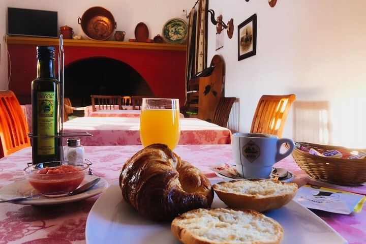 Breakfast/Coffee Service 32 of 49