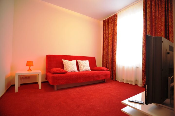 Room 16 of 27