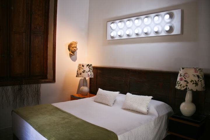 Room 9 of 41