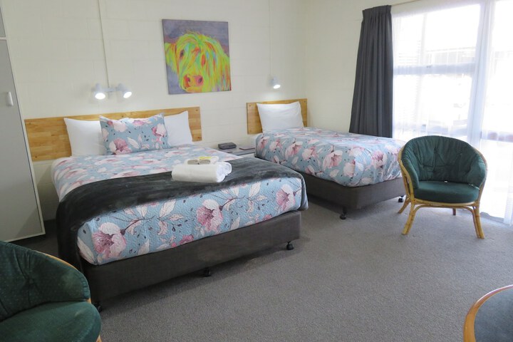 Room 27 of 75