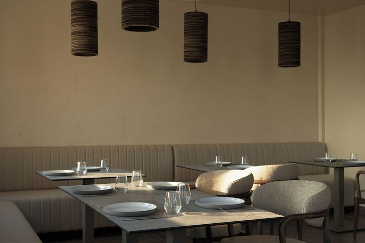 Dining 137 of 252