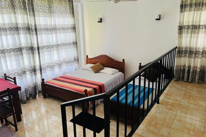 Room 10 of 41