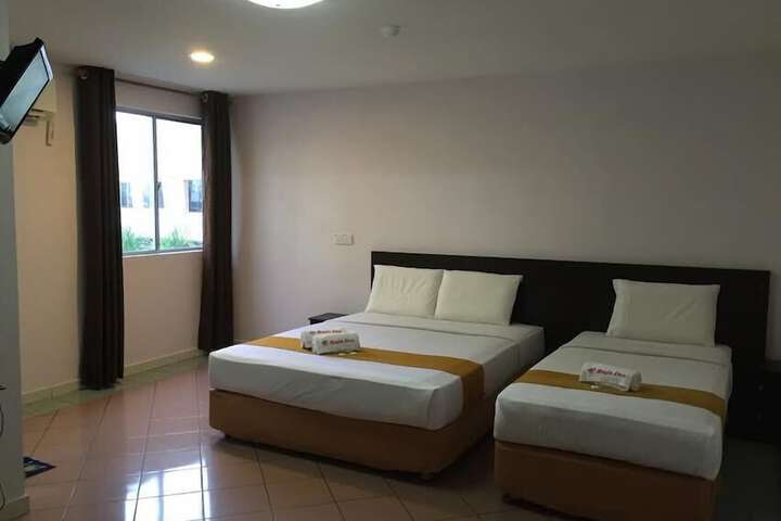 Room 10 of 48