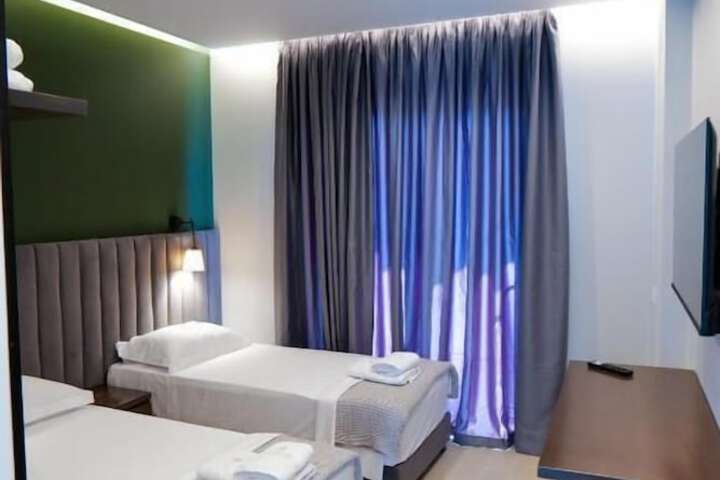 Room 21 of 61