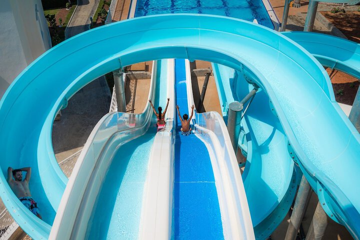 Pool 102 of 226
