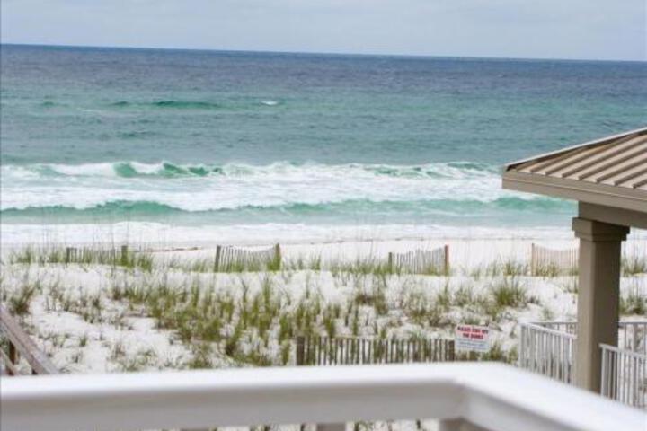 Portside S beauty &  The Beach" 3 Bedroom Townhouse by RedAwning in Pensacola Beach, FL