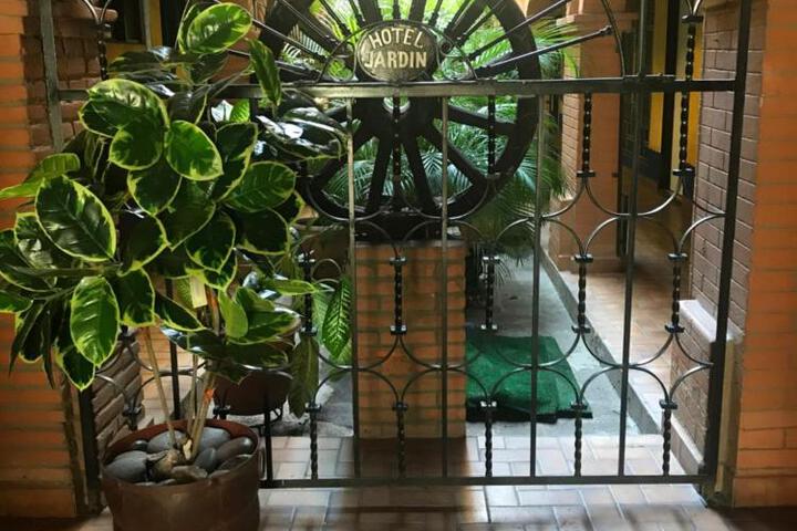 Hotel Colonial Rivera
