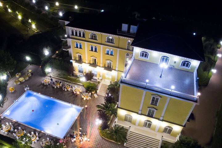 Hotel 27 of 28