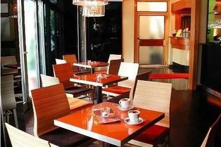 Cafe