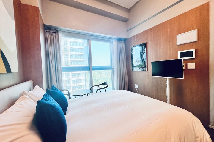 Room 3 of 37