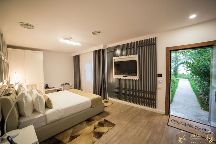 Room 44 of 60