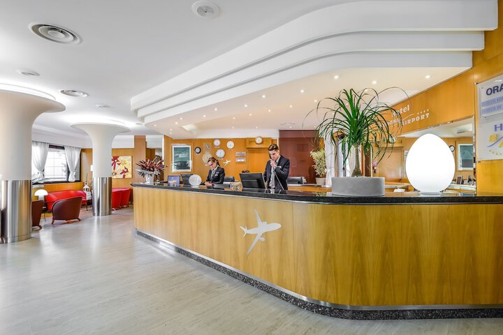 Hotel Lobby