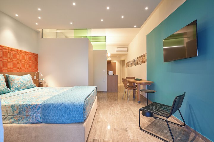 Room 52 of 132