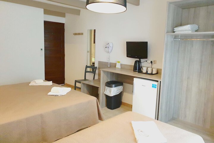 Room 13 of 87