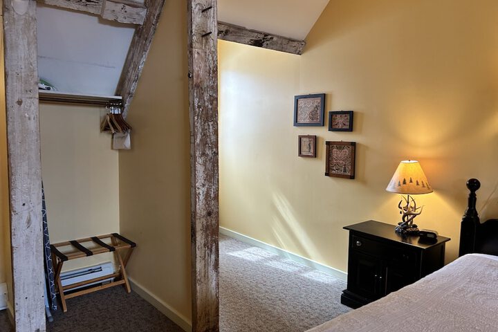 Room 85 of 259
