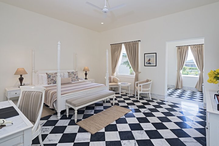 Room 8 of 46