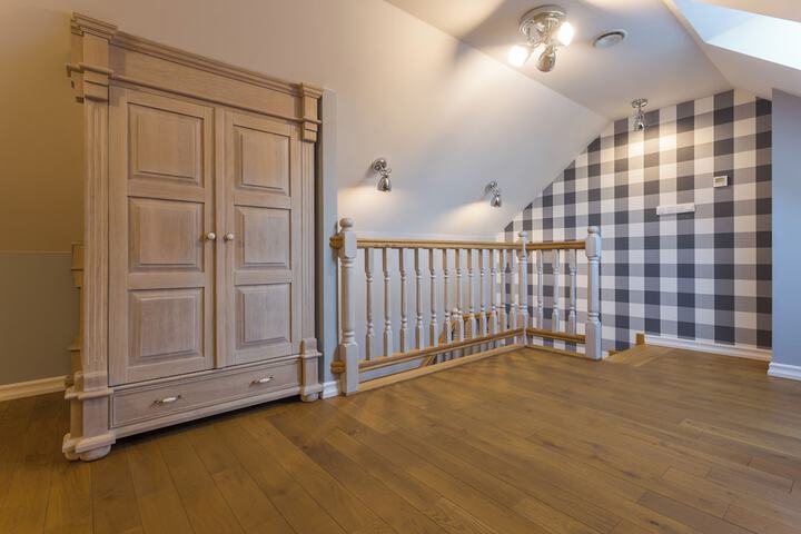 Room 35 of 62