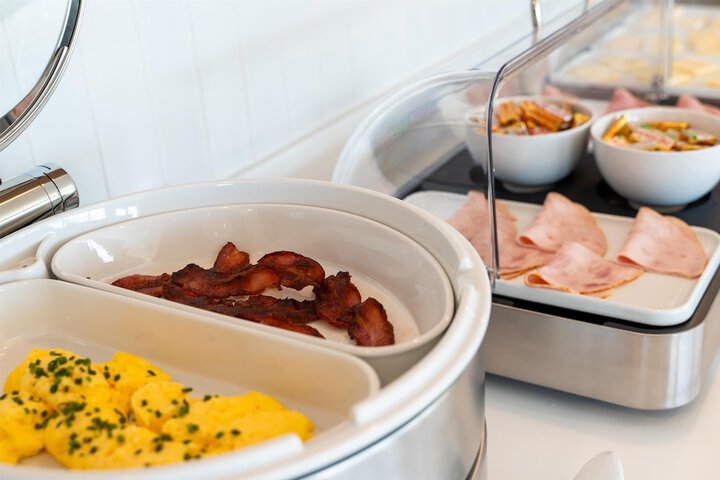Breakfast/Coffee Service 25 of 36