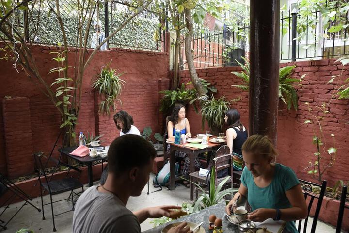 Dining 54 of 66