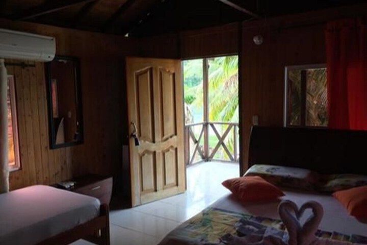 Room 5 of 17