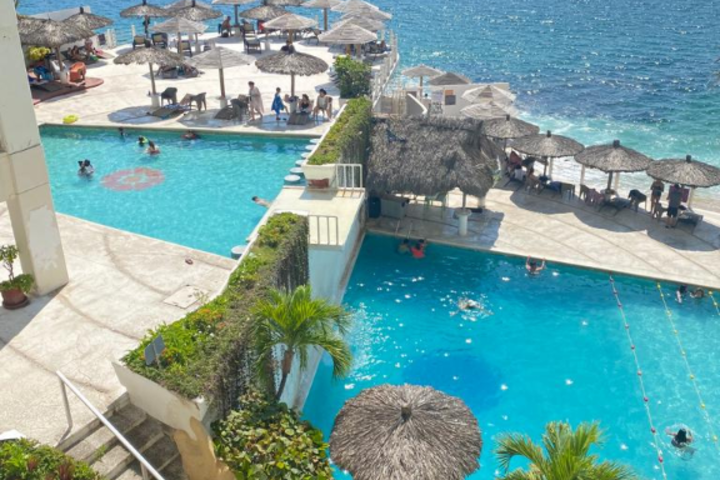 Suites Omega Torres Gemelas