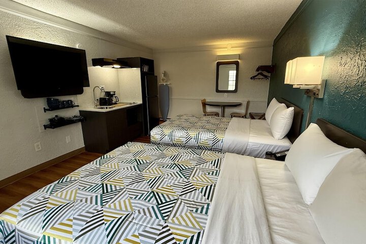 Room 9 of 21