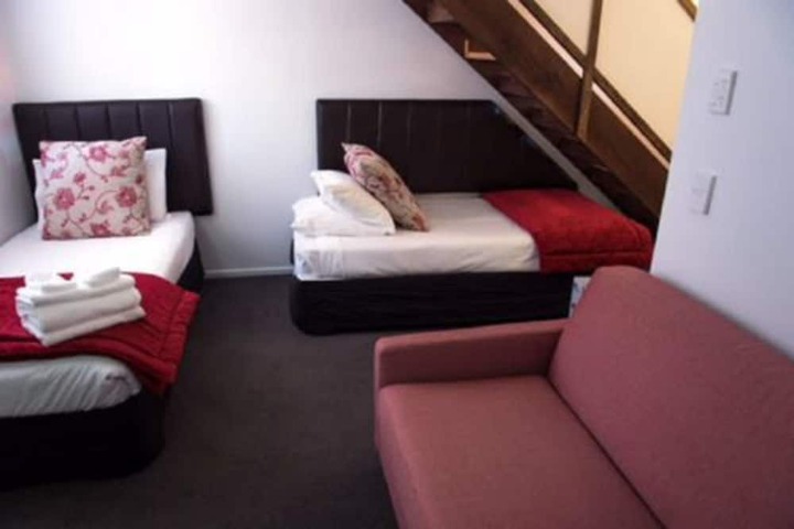 Room 12 of 40