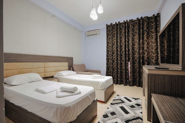 Room 25 of 52