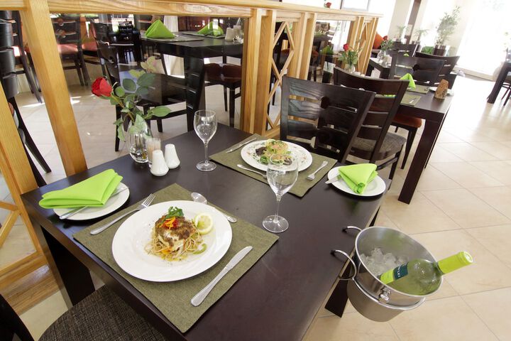 Dining 64 of 120