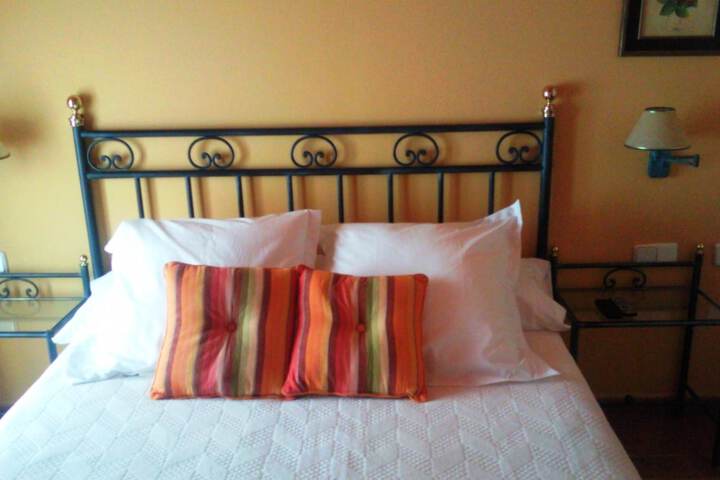 Room 7 of 27