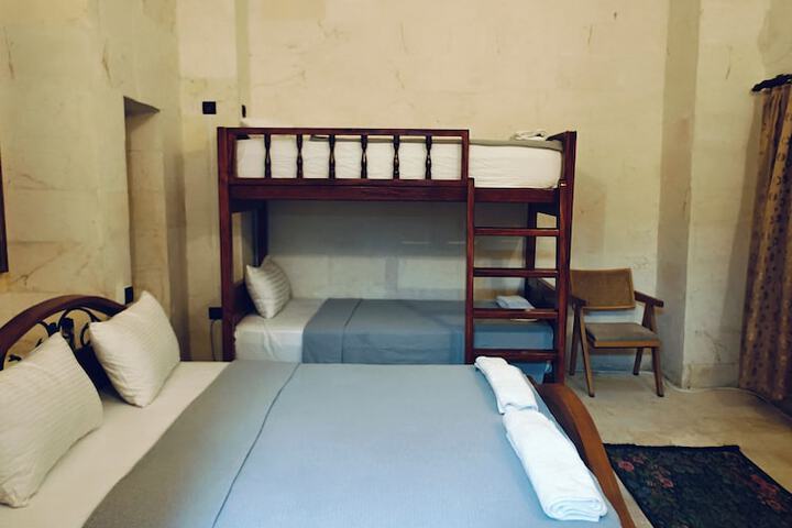 Room 22 of 88