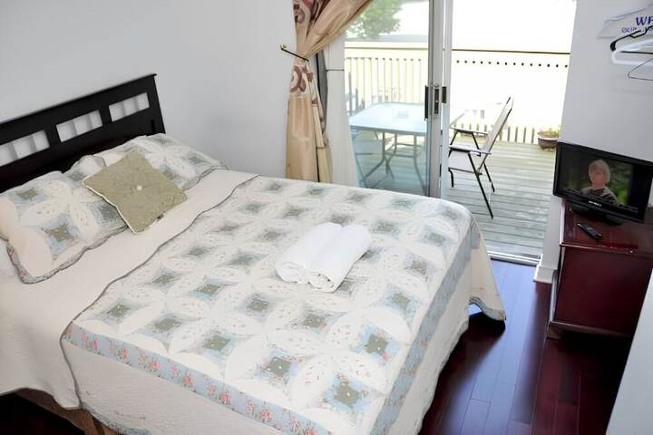 Room 4 of 6