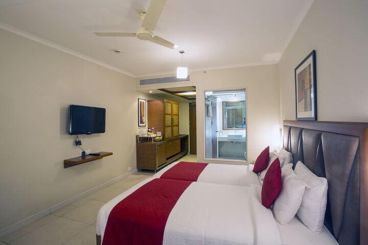 Room 8 of 63