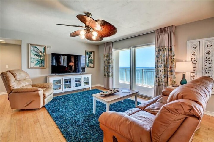 2003 Grand Coquina 3 Bath Luxury at its Finest in Daytona Beach Shores, FL