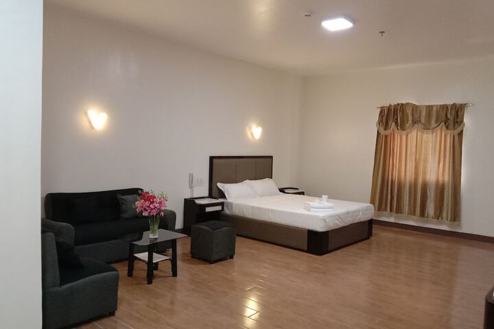 Room 16 of 40
