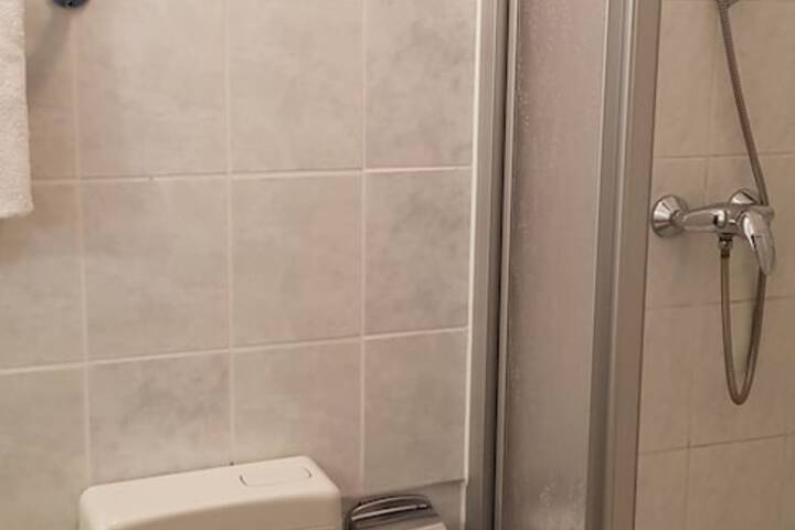 Room 18 of 61