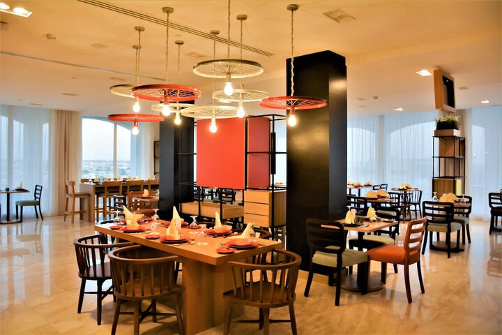 Dining 63 of 195