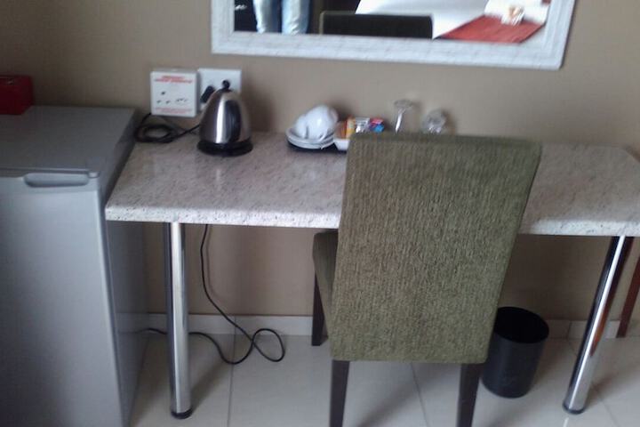 Room 14 of 28
