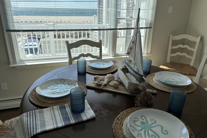 Dining 46 of 76