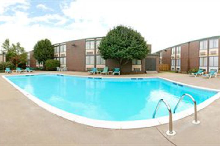 Pool 7 of 8