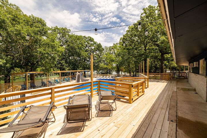 Terrace/Patio 11 of 37
