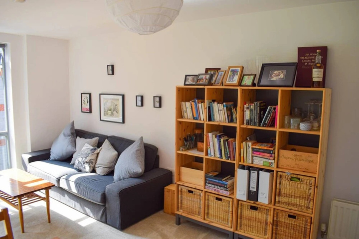 Room 4 of 11