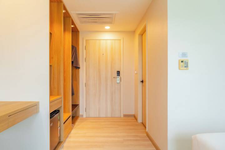 Room 22 of 153