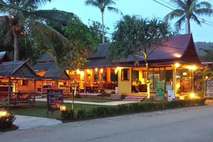 Hotel 2 of 102