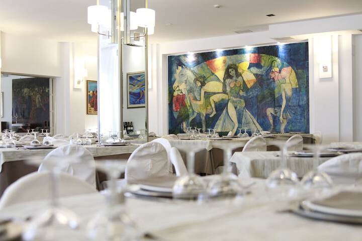 Breakfast area