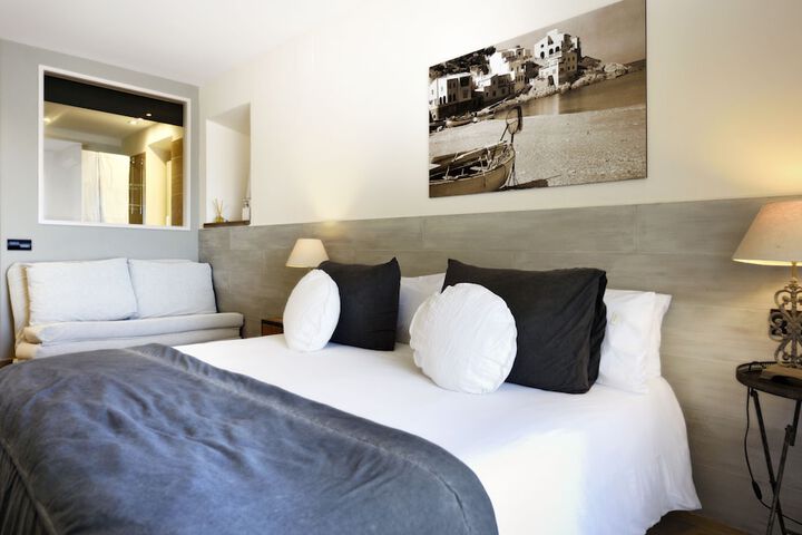 Room 3 of 36