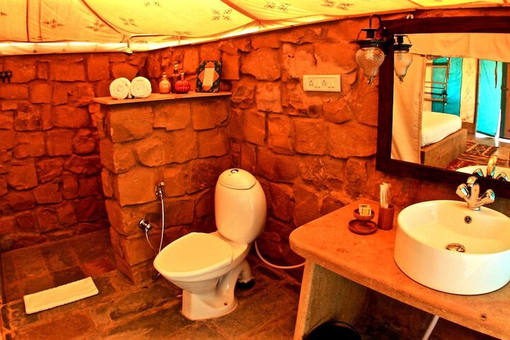 Room 4 of 23