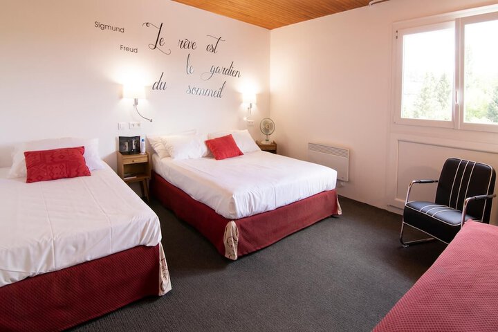 Room 2 of 41
