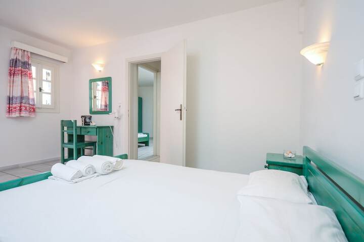 Room 2 of 46