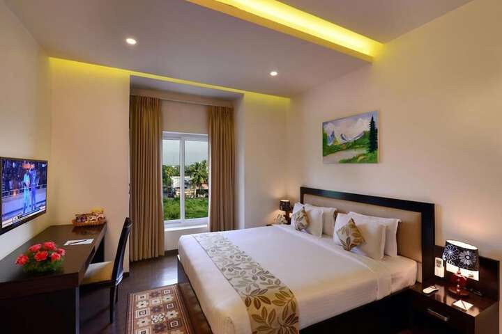 Room 9 of 25